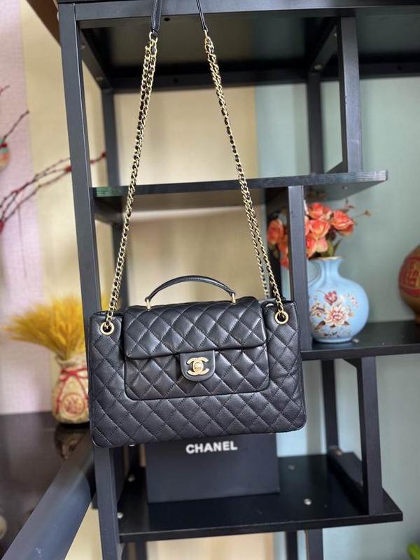 Chanel Handbags 272